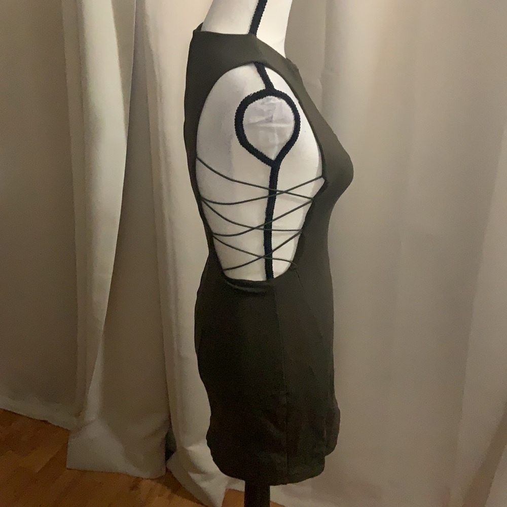 Dress - Picture 4 of 4